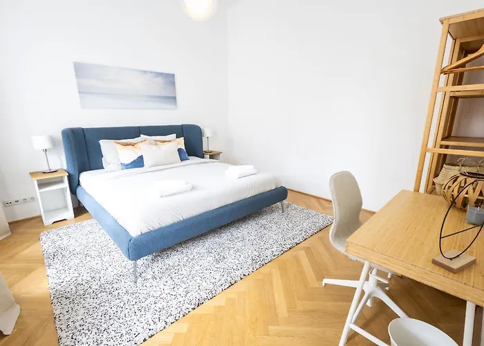 Large Garden-view Balcony Comfort Retreat 1020-vienna Apartamento *