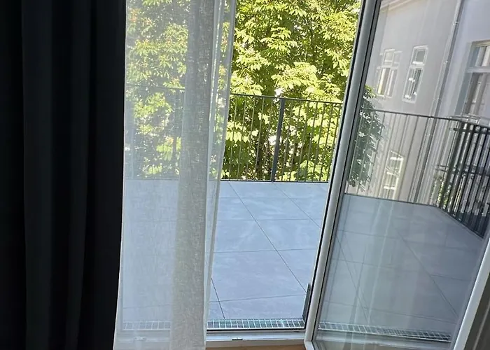 Large Garden-view Balcony Comfort Retreat 1020-vienna * Viena